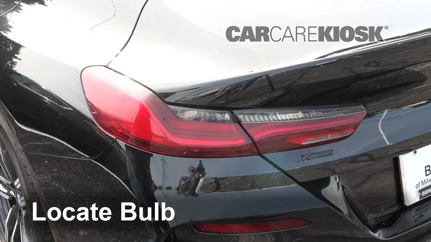 2020 BMW 840i xDrive Gran Coupe 3.0L 6 Cyl. Turbo Éclairage Feux de position arrière (remplacer ampoule)